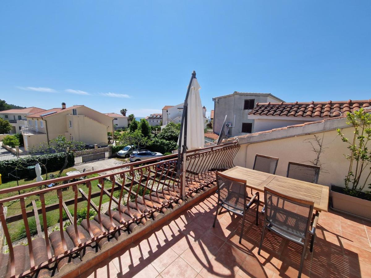 Apartments Dara Rogoznica  Bagian luar foto