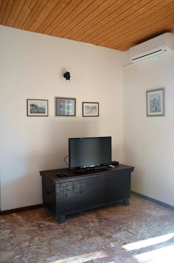 Apartments Dara Rogoznica  Bagian luar foto