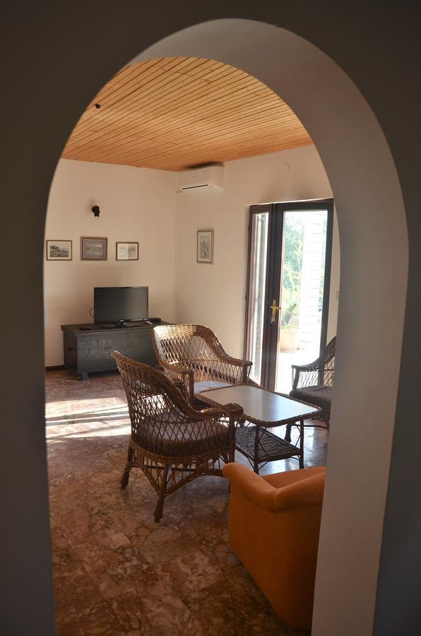 Apartments Dara Rogoznica  Bagian luar foto